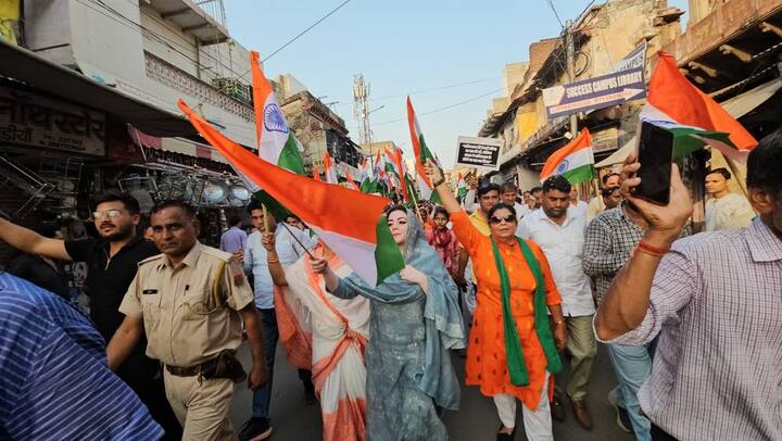इसके अलावा उन्होंने भरतपुर रीजन से ही विधायक गृह राज्य मंत्री जवाहर सिंह बेढम को बीजेपी विरोधी बताया था.