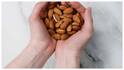 બદામને કેટલા કલાક સુધી પાણીમાં પલાળીને રાખવી, રોજ ખાવાથી શરીરમાં શું થાય ?