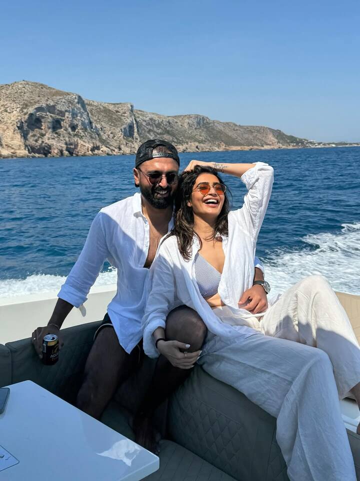 On September 1, Karishma posted another video highlighting the breathtaking views of Rigi. In her caption, she expressed how much she and Varun enjoyed immersing themselves in the region’s beauty.