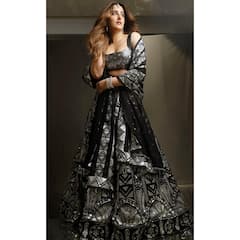 कृति सेनन की बहन की 10 फोटोज, दसवीं फोटो देखकर कहेंगे इनके आगे तो बॉलीवुड एक्ट्रेसेस भी भरती हैं पानी