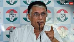 तेजस्वी यादव और विजय सिन्हा के बाद अब पवन खेड़ा... 2 वोटर आईडी रखने पर चुनाव आयोग ने भेजा नोटिस