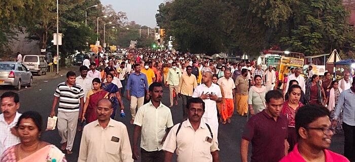 Thiruvannamalai: சிவ பக்தர்களே.. செப்டம்பரில் பெளர்ணமி எப்போது? கிரிவலம் எப்போது போகலாம்?