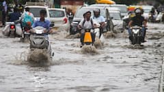 गुरुग्राम में प्रशासन ने कई जर्जर मकान कराए खाली, लोगों को सुरक्षित जगहों पर पहुंचाया