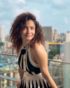 अंकिता लोखंडे की 10 हसीन तस्वीरें, साड़ी ही नहीं वेस्टर्न लुक में भी लूटती हैं फैंस का करार