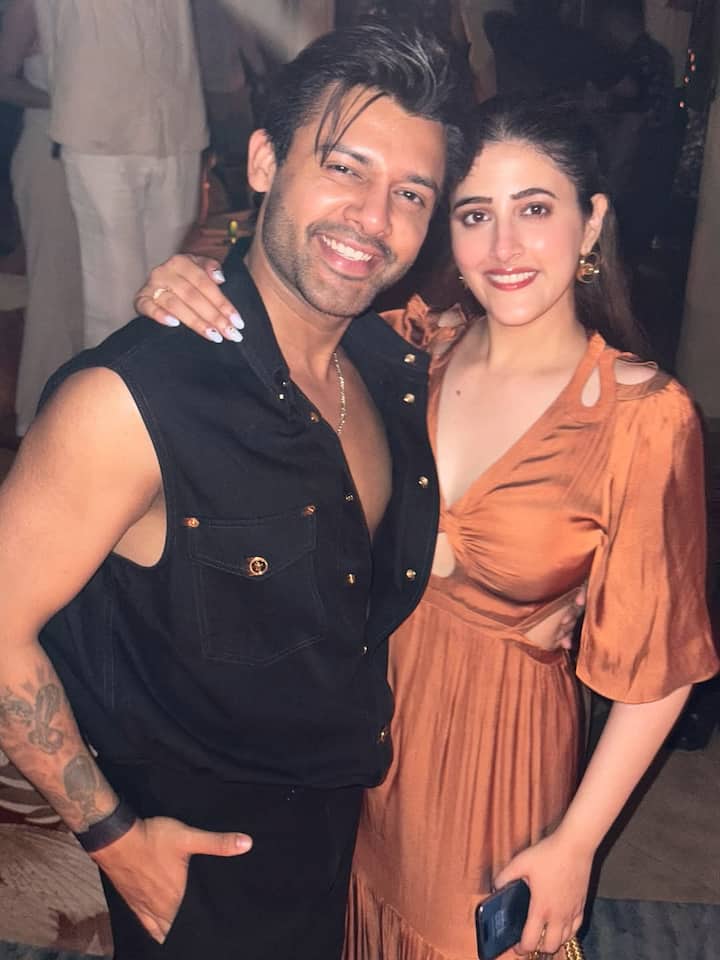 Nupur is also dominated by her personal life. She is dating singer Stabin Ben. Both Nupur and Stabin share photos together.
