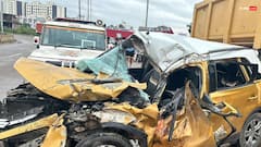 नोएडा में दर्दनाक हादसा ट्रक से भिड़ी कार, बेनेट यूनिवर्सिटी की छात्रा की मौत, चार छात्र घायल