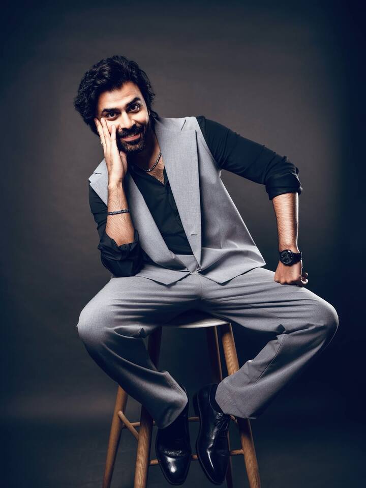 जितेंद्र ने बताया कि मैं गर्मियों की छुट्टी के दौरान किसी भी मिस्त्री या पेंटर की दुकान पर चला जाता था और खुद काम मांग लेता था. पूरे दिन काम करने के बाद चालीस रुपये की दिहाड़ी मिलती थी.