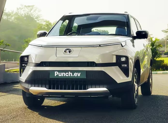 எந்த கார் வாங்கலாம்? Tata Punch EV யா? Tata Nexon EV யா? இரண்டில் பெஸ்ட் எது?