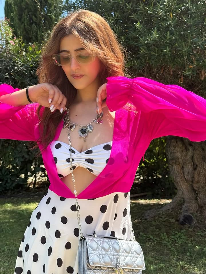 Nupur is also known for her fashion sense. She looks beautiful in traditional as well as western dresses.