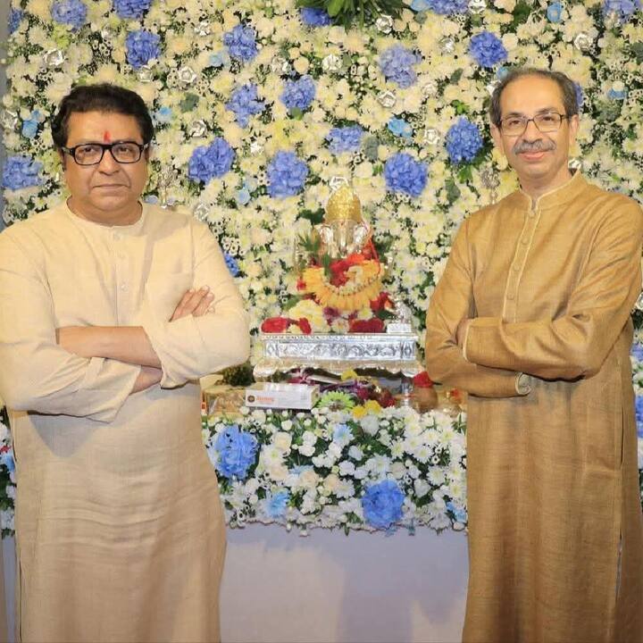 आगामी महापालिका निवडणुकांच्या पार्श्वभूमीवर शिवसेना आणि मनसे युतीची चर्चा सुरु असताना फडणवीस आणि राज ठाकरेंच्या गाठीभेटी वाढल्या असून 15 दिवसांतच ही त्यांची तिसऱ्यांदा भेट आहे.