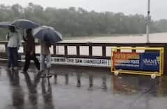 ਪੰਜਾਬੀਓ ਸਾਵਧਾਨ! ਚੰਡੀਗੜ੍ਹ 'ਚ ਹਾਲਾਤ ਵਿਗੜੇ, ਸੁਖਨਾ ਫਲੱਡ ਗੇਟ ਖੁੱਲ੍ਹੇ, ਸਕੂਲ ਬੰਦ, ਜਾਰੀ ਹੋ ਗਿਆ ਅਲਰਟ