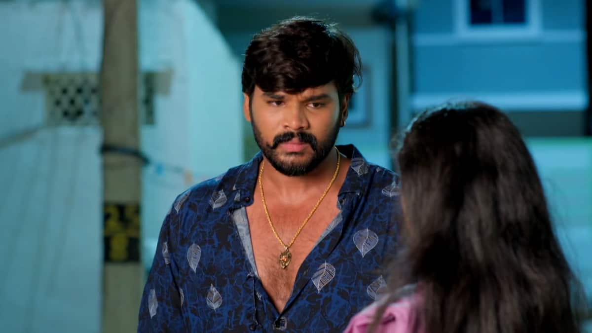 Illu Illalu Pillalu Serial Today September 3rd: ఇల్లు ఇల్లాలు పిల్లలు: ధీరజ్ కోసం నడిరోడ్డు మీద అన్నని కొట్టిన ప్రేమ! ఓ టెన్షన్‌ నుంచి వల్లీ ఫ్రీ!