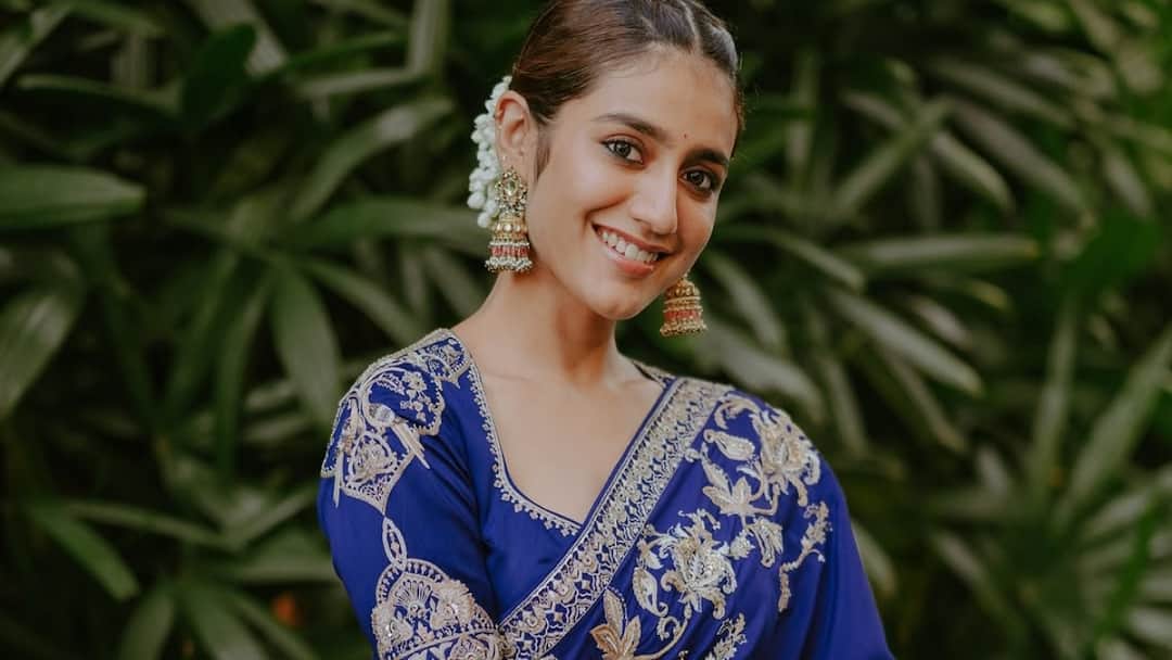 Priya Prakash Varrier Fans Shocked As Actress Appears As Background Extra In Param Sundari, Watch Priya Prakash Varrier Appears As Background Extra Param Sundari sidharth malhotra janhvi kapoor Priya Prakash Varrier Fans Shocked As Actress Appears As Background Extra In Param Sundari, Watch