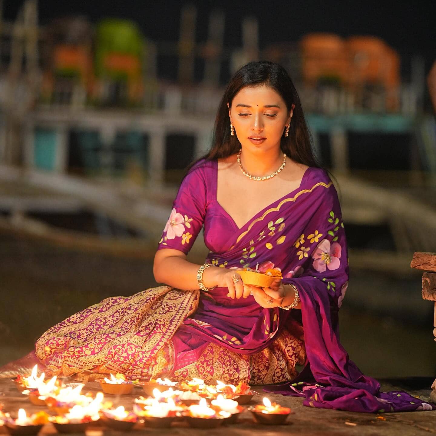 Tanya, who is seen in Bigg Boss 19, is making a lot of headlines these days. He has been in constant discussion since Salman Khan became a part of the show. However, this is not the first time his name has caused discussion. Even before this, she has come into the limelight due to the statements made in the Kumbh Mela.