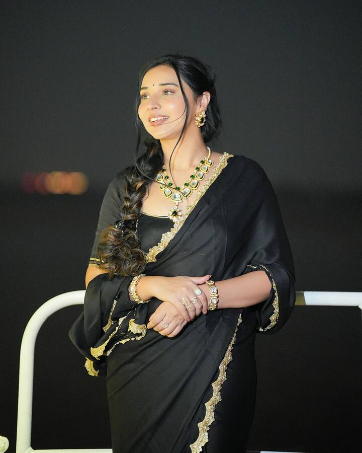 Tanya told that when she used to say so, her mother felt that there was something wrong in her mind. Referring to her Baniya family, she says that there were many stringent rules on girls there.