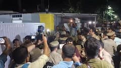 ओपी राजभर के खिलाफ ABVP ने खोला मोर्चा, घर पर पत्थरबाजी का आरोप, फूंका पुतला