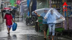 Weather Update : অস্বস্তি বাড়াবে আদ্রতা, আগামীকাল কলকাতায় ভারী বৃষ্টি ? জানুন বাংলার ওয়েদার আপডেট