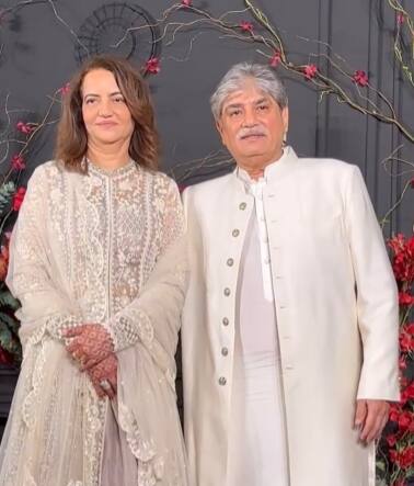 Sonakshi and Zaheer came live on their YouTube channel and during this time they answered many questions of fans associated with their personal life.