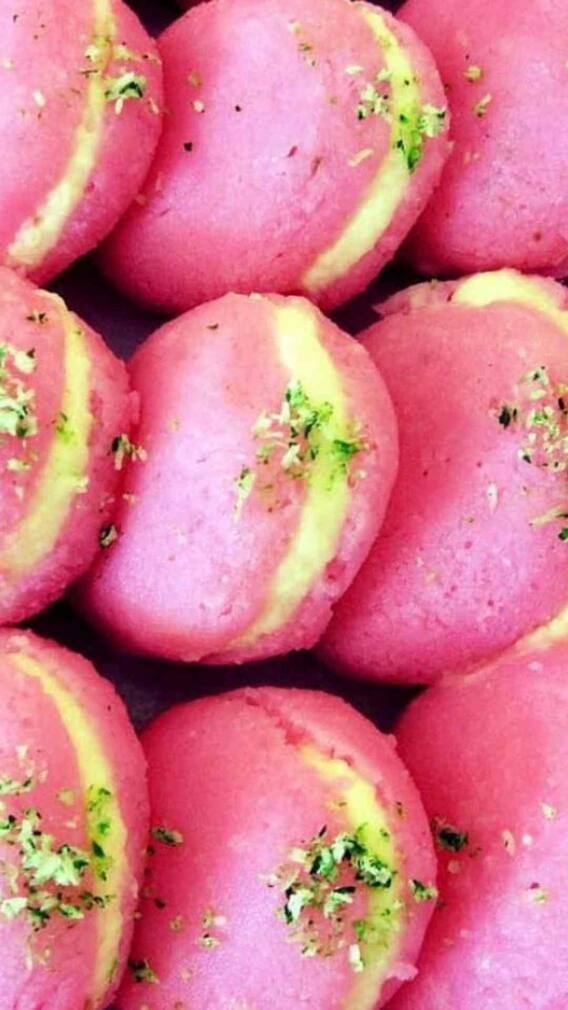 घर में कैसे बना सकते हैं गुलाब चमचम?