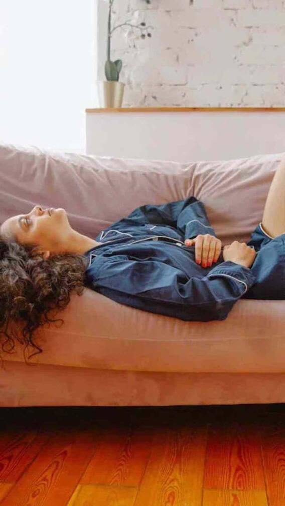 मुलींना पहिली पाळी नक्की कधी येते? जाणून घ्या