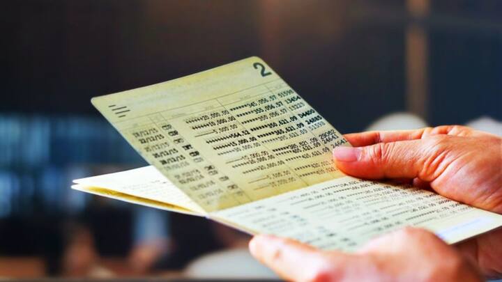 अगर आप झारखंड की मंईयां सम्मान योजना की लाभार्थी हैं और यह जानना चाहती हैं कि आपके खाते में 2500 रुपये आए हैं या नहीं. तो इसके कई आसान तरीके हैं. सबसे पहले अपने बैंक खाते से जुड़े मोबाइल नंबर पर SMS अलर्ट चेक करें. इसके अलावा पासबुक अपडेट कराने से भी पता चल जाएगा.