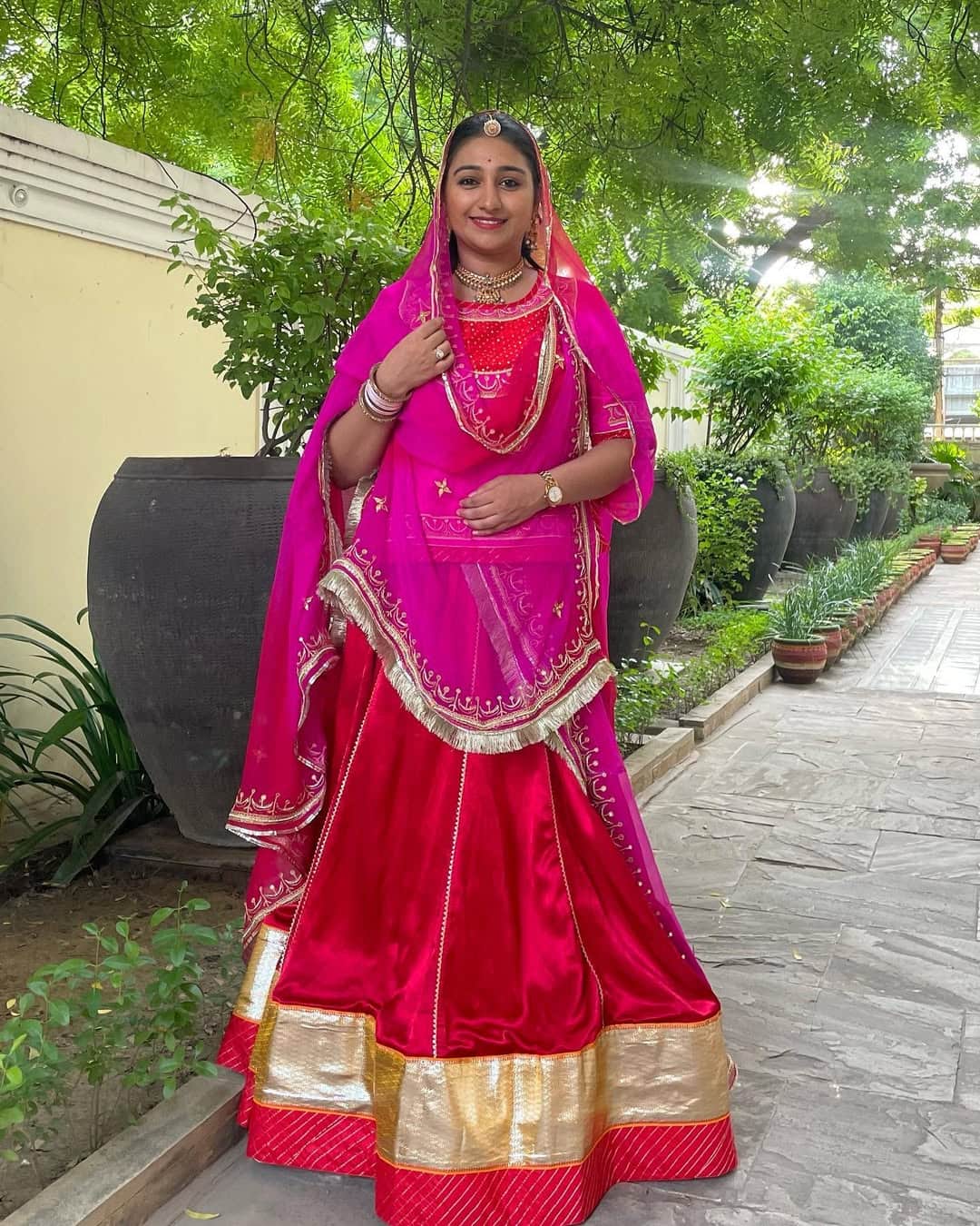 After this, Mohina was also seen in the sequence of love and the new Akbar Birbal. He married businessman Suyash Rawat, son of Uttarakhand cabinet minister Satpal Maharaj in 2019.