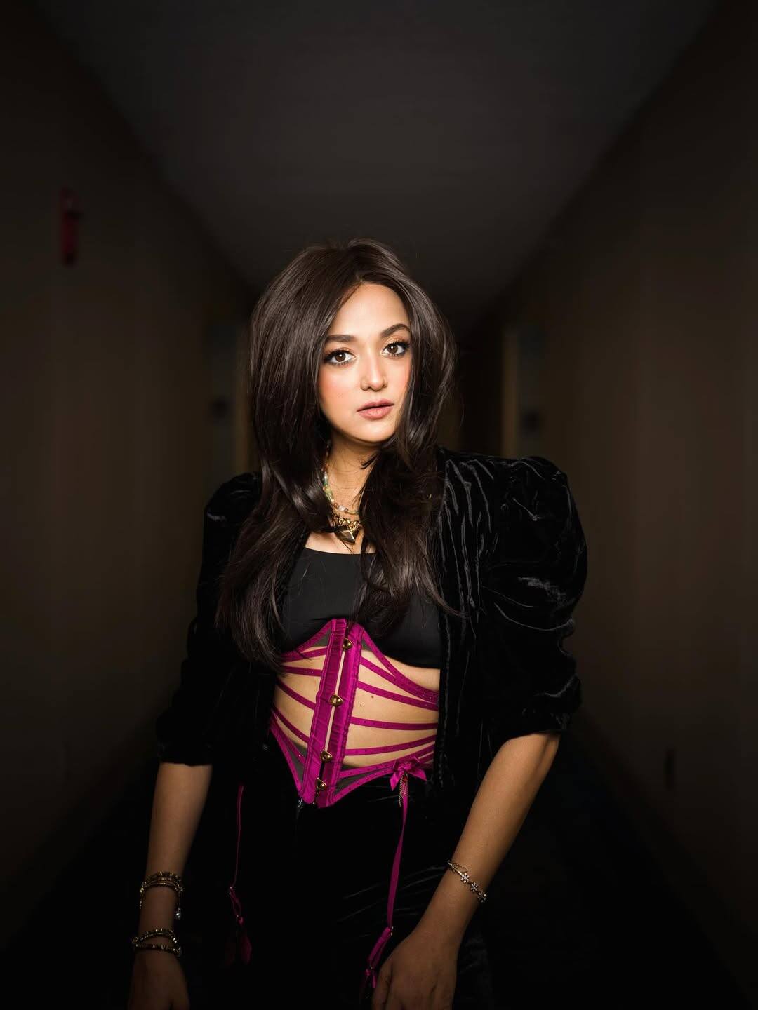 At present, there is no update from Monali and Mike on this news, the fans hope that the singer will soon break the silence about it.