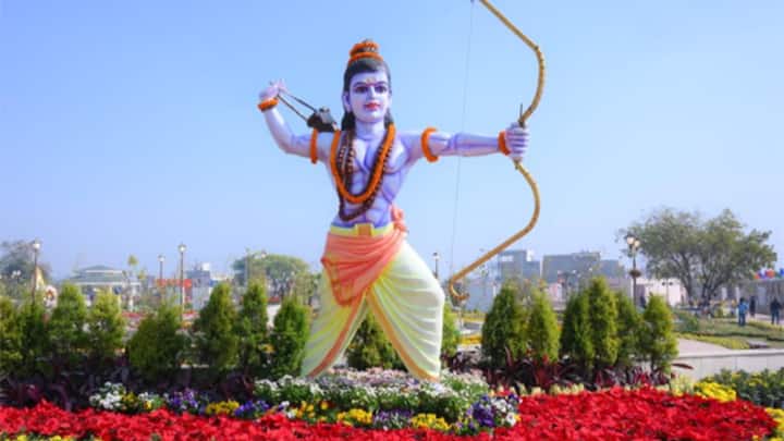 The religious relationship between Janakpur and Ayodhya of Nepal is well known. Sita is considered to be the birthplace of Mata in Janakpur and statues of Lord Ram are also installed here.