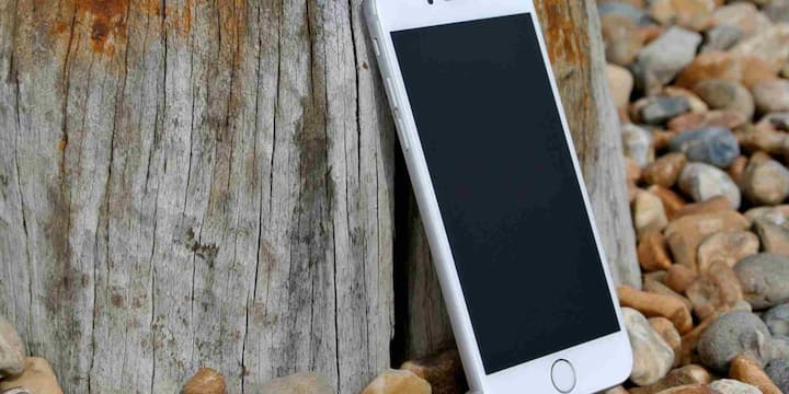 Gold from an iPhone is not enough to make a normal ring. At least 2 to 4 grams of gold is needed to make a simple ring of gold. That is, to make a ring, about 60–70 iPhones will have to be broken.