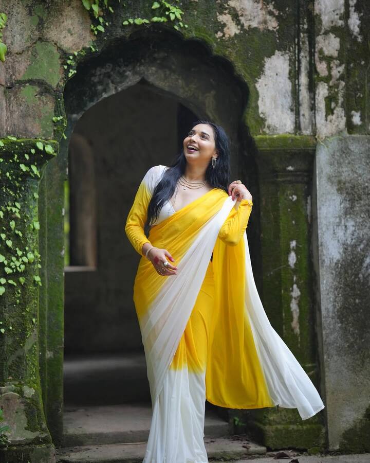 However, he is being fiercely mocked about his statement on social media. Especially when she is said to be more beautiful than Aishwarya Rai, people are taunting taunts.