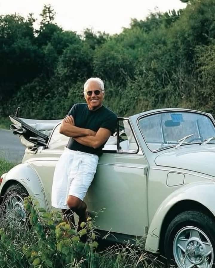 The company said: “With infinite sorrow, the Armani Group announces the passing of its creator, founder, and tireless driving force.”