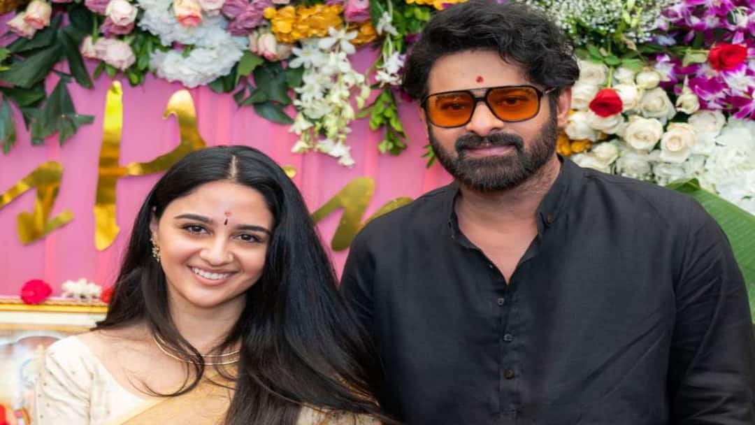 Prabhas fauji Leaked picture connected with radhe shyam ai generated image here is the real truth Fauji: 'ప్రభాస్' ఫౌజీ లీక్స్? - ఆ లీక్ వెనుక అసలు నిజం ఏంటో తెలుసా?