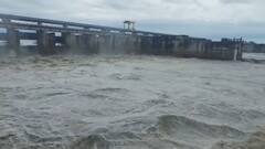 हथिनीकुंड बैराज से छोड़ा जा रहा पानी, कंक्रीट ब्लॉक बहे, यमुना में बढ़ा जलस्तर