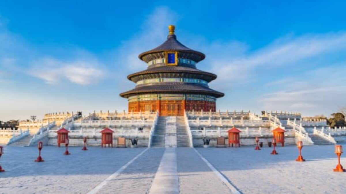 चीन में सिर्फ 'ग्रेट वॉल ऑफ चाइना' नहीं है घूमने की जगह, ये टूरिस्ट प्लेस भी नहीं करेंगे मायूस