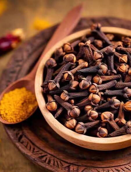 શિયાળામાં એક દિવસમાં કેટલા લવિંગ ખાવા જોઈએ?