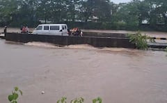 Tapi Rain: વ્યારા શહેર અને ગ્રામ્ય વિસ્તારમાં ધોધમાર વરસાદ,ગરનાળામાં ભરાયા પાણી