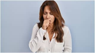 Home Remedies for Cough : దగ్గును తగ్గించే ఎఫెక్టివ్ ఇంటి చిట్కాలు.. వాతావరణం మారినప్పుడు వీటిని ఫాలో అయిపోండి