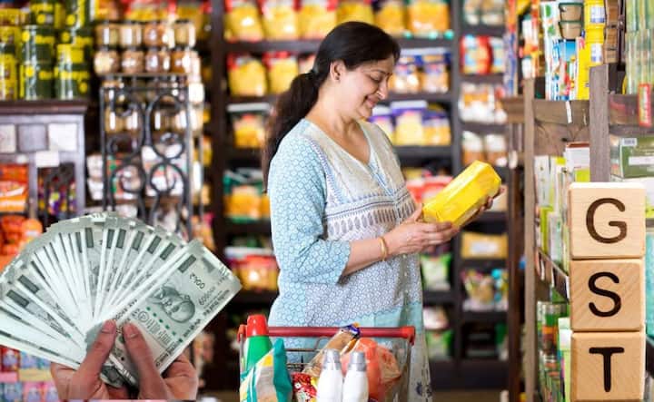 पुढील वस्तूंवर फक्त 5 टक्के जीएसटी- इलेक्ट्रीक गाड्या, केसांचे तेल, शाम्पू, टूथपेस्ट, टूथ ब्रश, साबण, दाढीचे साबण, बटर, तूप, चीज, पाकिटातले नमकीन, भुजिया, मिक्श्चर, बाळाची दुधाची बाटली, डायपर, नॅपकिन्स, शिलाई मशिन आणि तिचे सुटे भाग, थर्मोमीटर, ग्लुकोमीटर आणि टेस्ट स्ट्रीप्स, चष्मे, रोगनिदानाची उपकरणे, ट्रॅक्टर, ट्रॅक्टरचे टायर्स, सुटे भाग, जलसिंचन, तुषारसिंचनाची उपकरणे, कृषी उपकरणे, कृषी फवारणी औषधांवर फक्त 5 टक्के जीएसटी आकारण्यात येणार आहे.