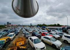 Yamuna Flood: यमुना नदी में बाढ़ के कारण दिल्ली में यातायात ठप, प्रमुख सड़कें जलमग्न, देखें तस्वीरें