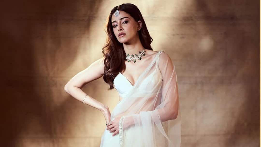 Ananya Panday’s White Ethnic Looks That Define Soft Glam Ananya Panday’s White Ethnic Looks That Define Soft Glam