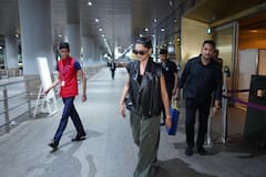 पेरिस से लौटीं दीपिका पादुकोण की 10 तस्वीरें, एयरपोर्ट पर दिखा ग्लैमरस लुक