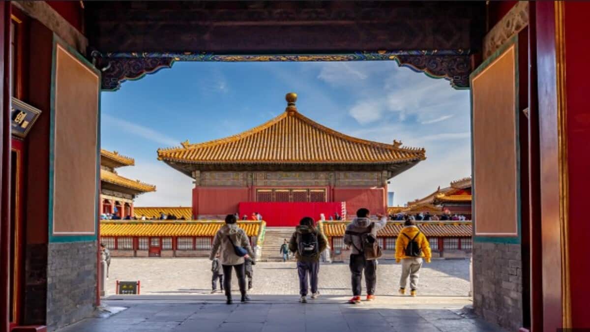 चीन में सिर्फ 'ग्रेट वॉल ऑफ चाइना' नहीं है घूमने की जगह, ये टूरिस्ट प्लेस भी नहीं करेंगे मायूस