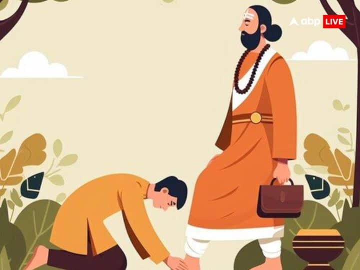पितृ पक्ष के समय घर पर साधु-संत, फकीर या कोई भिक्षुक आए तो भूलकर भी उनका अपमान न करें और ना ही उन्हें खाली हाथ लौटाएं. क्योंकि इन्हें भी पितरों का रूप माना जाता है. इसलिए इन्हें भोजन कराएं और दान-दक्षिणा देकर ही विदा करें.