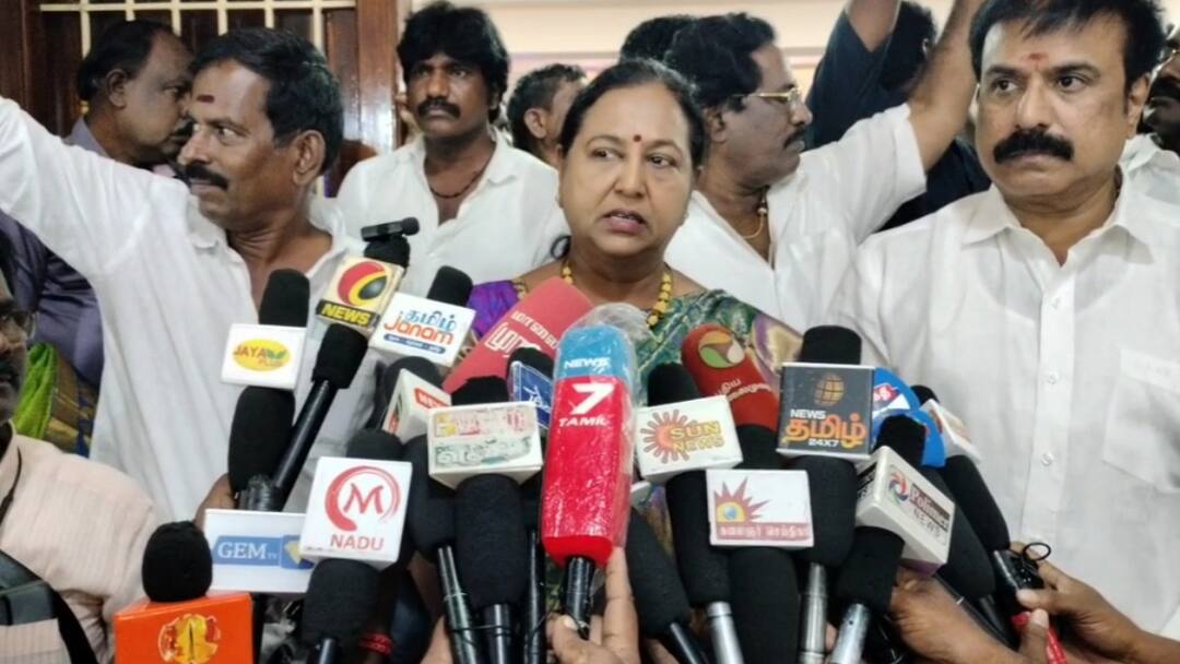 பிரேமலதா கடும் கோபம்: எடப்பாடியை பற்றி நான் அப்படி சொல்லவே இல்ல! இனி பத்திரிகையாளர்களை சந்திக்க மாட்டேன்!