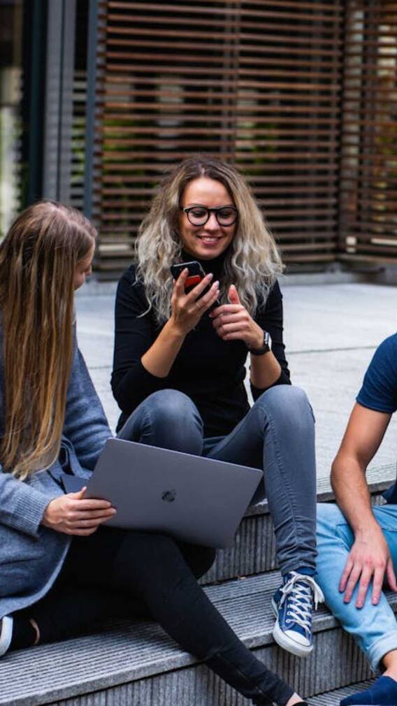 चीन के कॉलेजों की फीस क्या है?