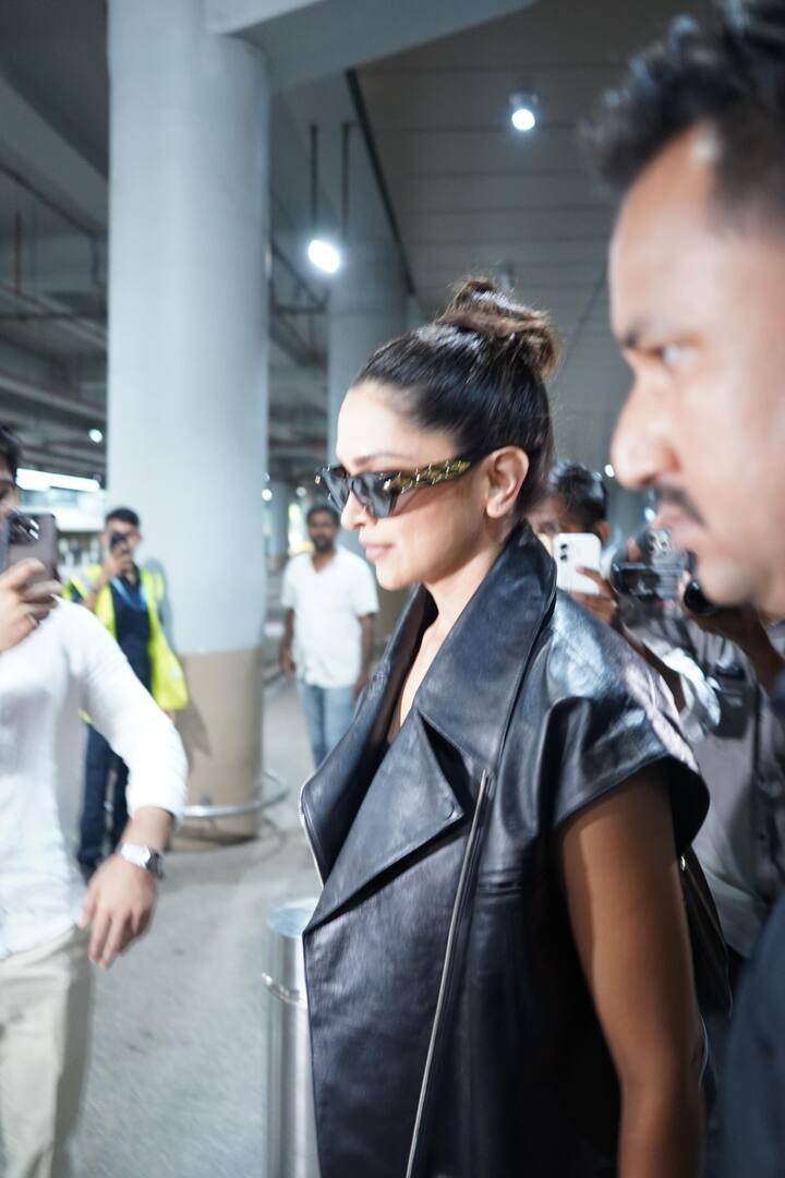 उन्होंने ब्लैक कैट-आई सनग्लासेस पहने हैं जिनके साइड पर गोल्डन डिटेलिंग है. यह उनकी फेस शेप को शार्प और डिफाइन कर रहा है.