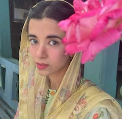 Hrithik Roshan Showers Love On Girlfriend Saba Azad After Song Of Paradise Success, PICS