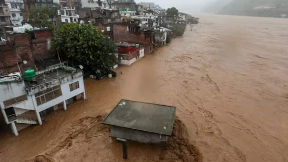 जम्मू-कश्मीर में भारी बारिश से हालात खराब, अभी तक नहीं संभले हालात