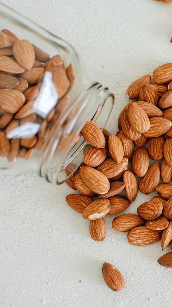 શિયાળામાં શરીરને ગરમ રાખવા રોજ કેટલી બદામ ખાવી જોઈએ?