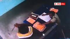 సుత్తితో జైలర్‌పై దాడి - చోడవరం సబ్ జైలు నుంచి ఇద్దరు ఖైదీలు పరారీ - సీసీటీవీ దృశ్యాలు చూస్తే షాక్ ఖాయం